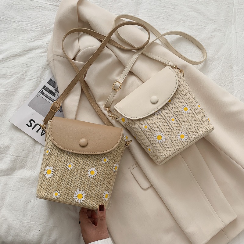 Brauttasche aus Raffiabast mit Plissee-Details – Bild 6