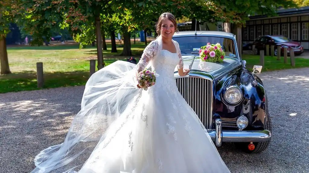 Ihr Brautmodengeschäft Online